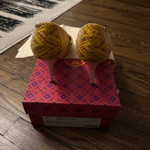 Tory Burch Yellow and White Woven Heels - Picture 3 of 5